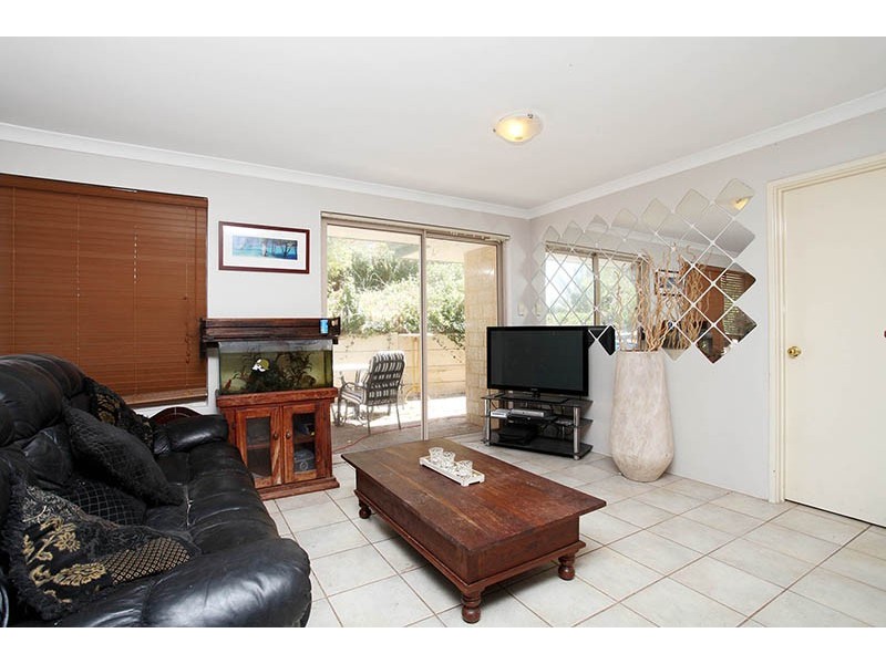 1 Seaview Place, Quinns Rocks WA 6030