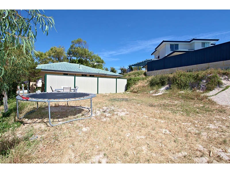 1 Seaview Place, Quinns Rocks WA 6030