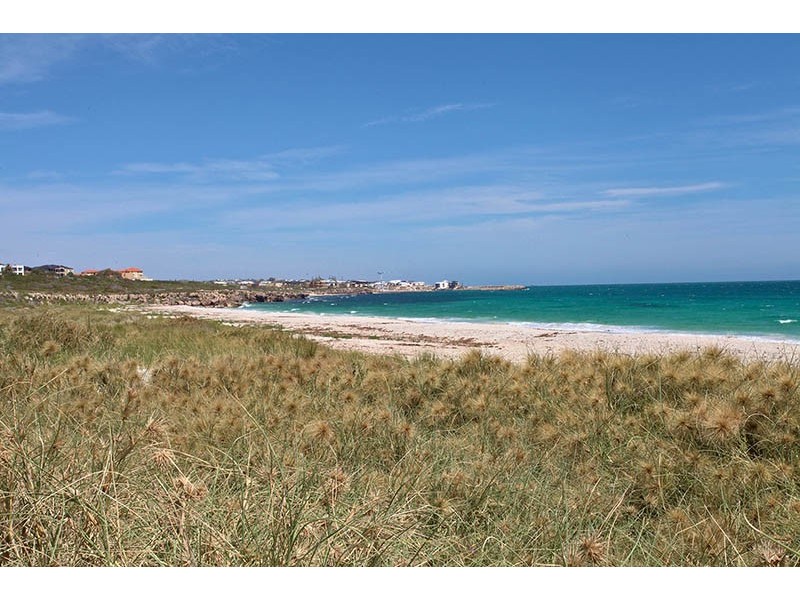 1 Seaview Place, Quinns Rocks WA 6030