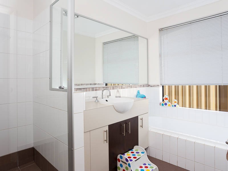 16 Friarbird Terrace, Beeliar WA 6164