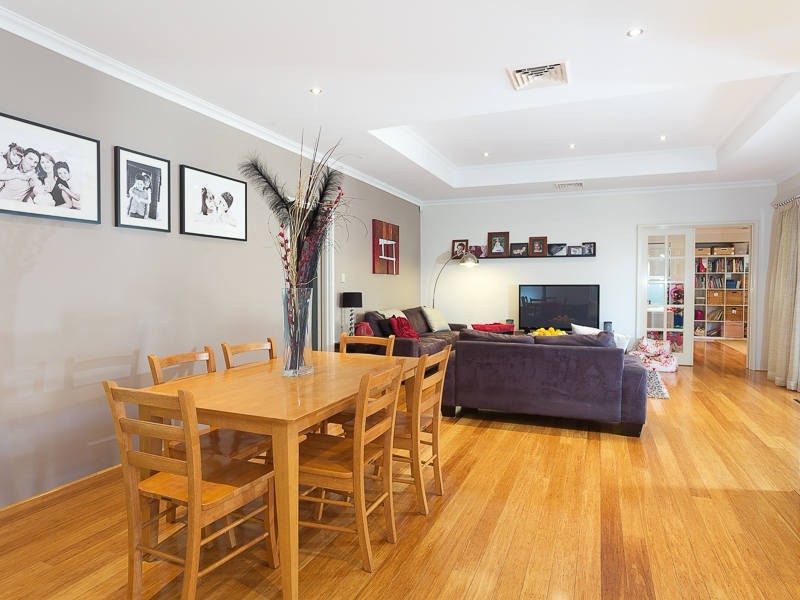 16 Friarbird Terrace, Beeliar WA 6164