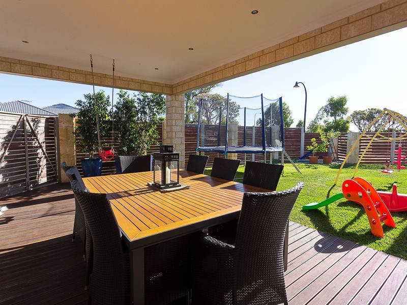 16 Friarbird Terrace, Beeliar WA 6164