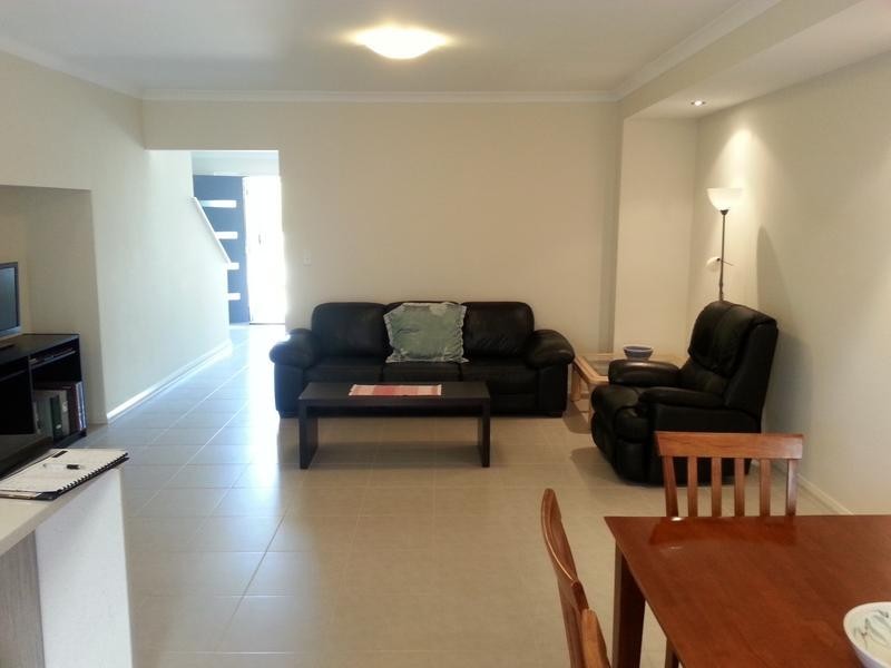 32/1 Pitta Corner, Success WA 6164