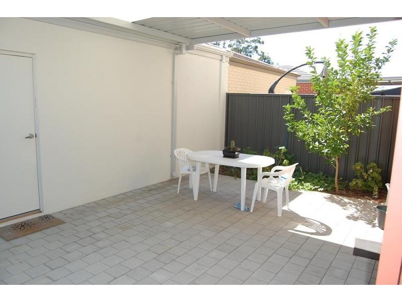 32/1 Pitta Corner, Success WA 6164