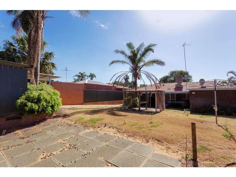 38 Pilgrim Way, Hamilton Hill WA 6163