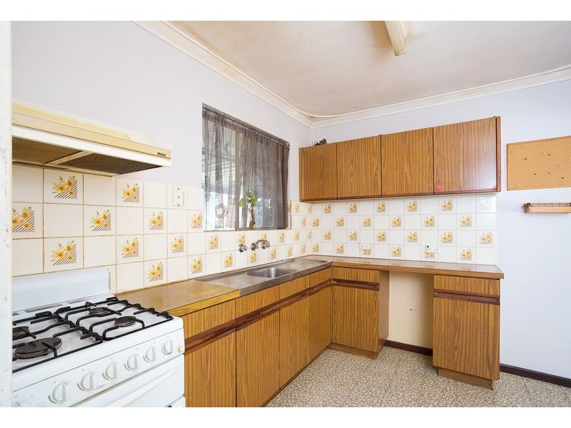 38 Pilgrim Way, Hamilton Hill WA 6163