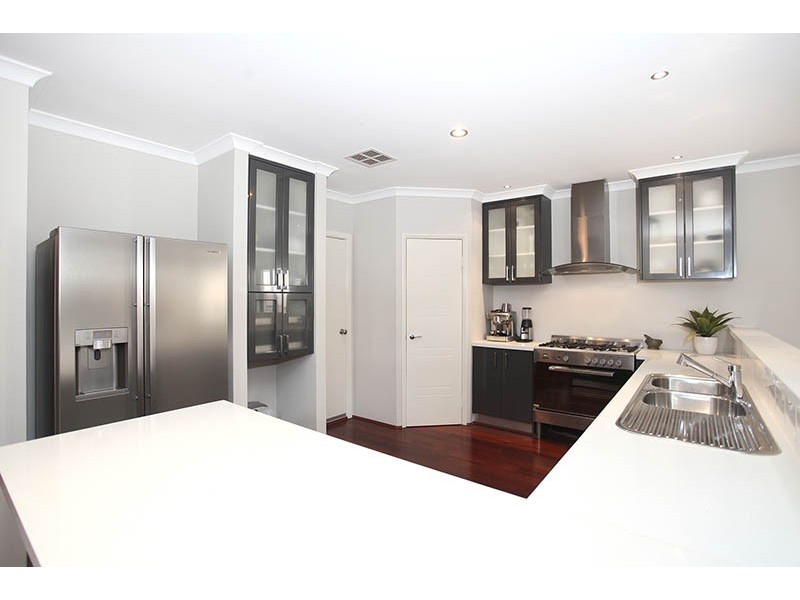 37 Armand Drive, Aubin Grove WA 6164