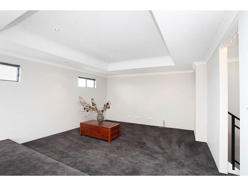 37 Armand Drive, Aubin Grove WA 6164