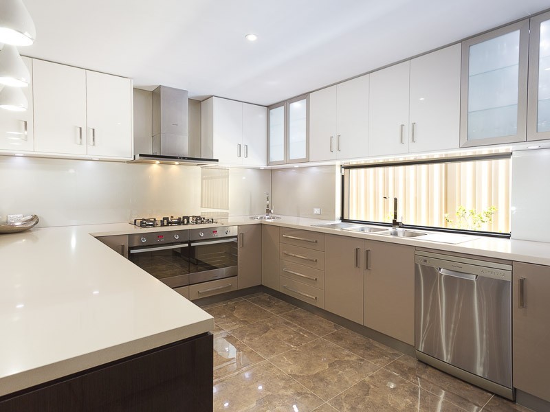 4 Redheart Way, Beeliar WA 6164