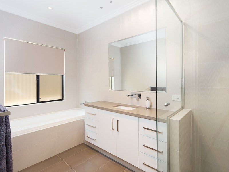 4 Redheart Way, Beeliar WA 6164