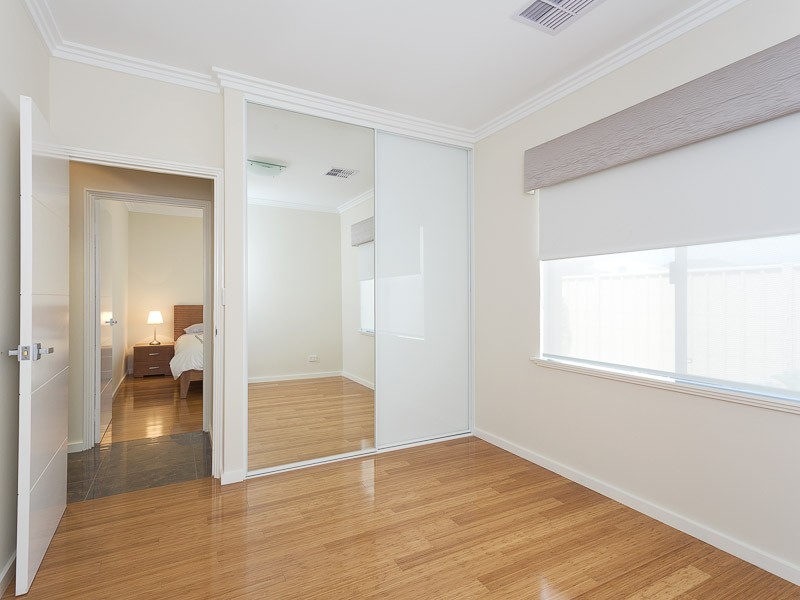 4 Redheart Way, Beeliar WA 6164