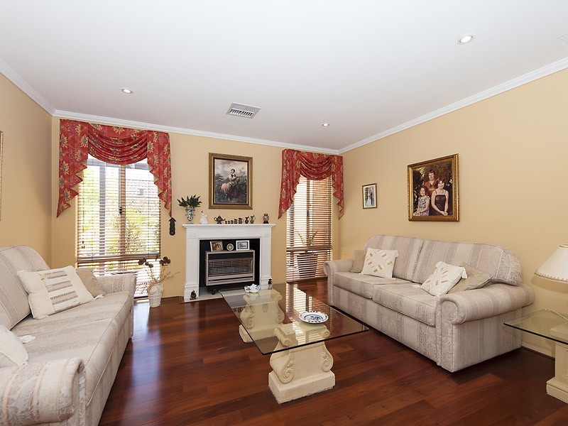 79 Peterborough Circle, North Lake WA 6163