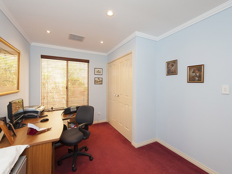 79 Peterborough Circle, North Lake WA 6163