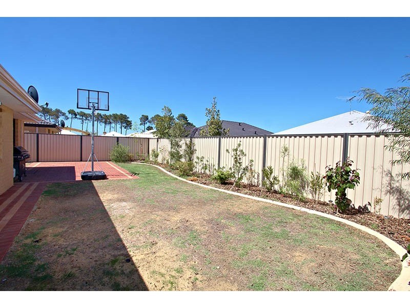 16 Kesiya Turn, Aubin Grove WA 6164