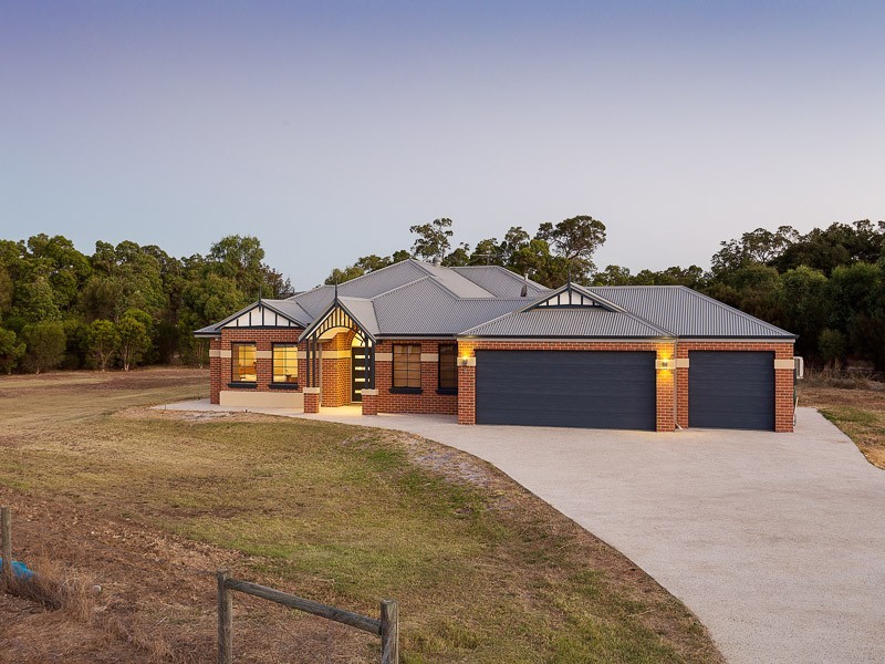 7 Jersey Road, Oakford WA 6121