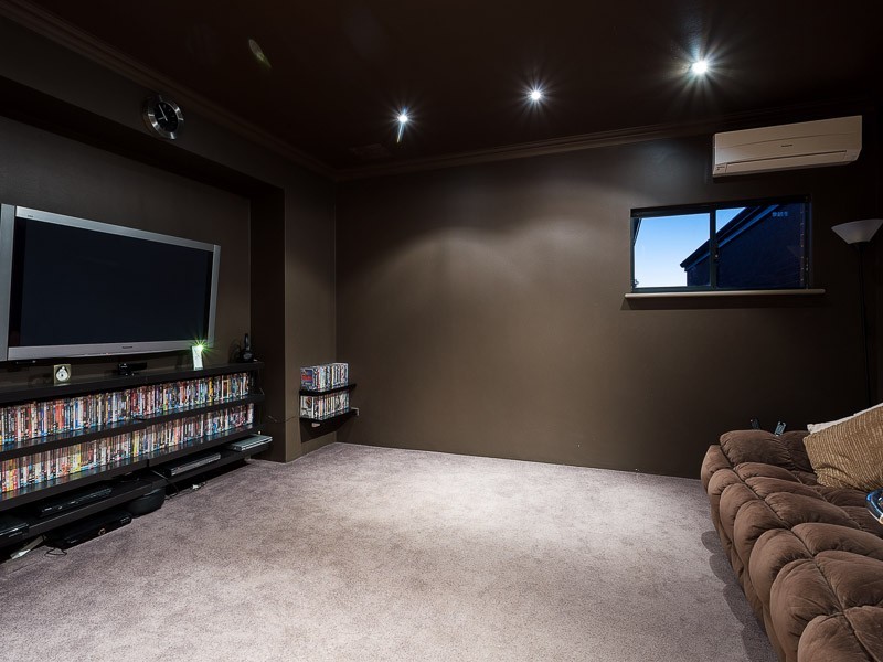 7 Jersey Road, Oakford WA 6121