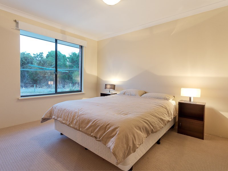 7 Jersey Road, Oakford WA 6121