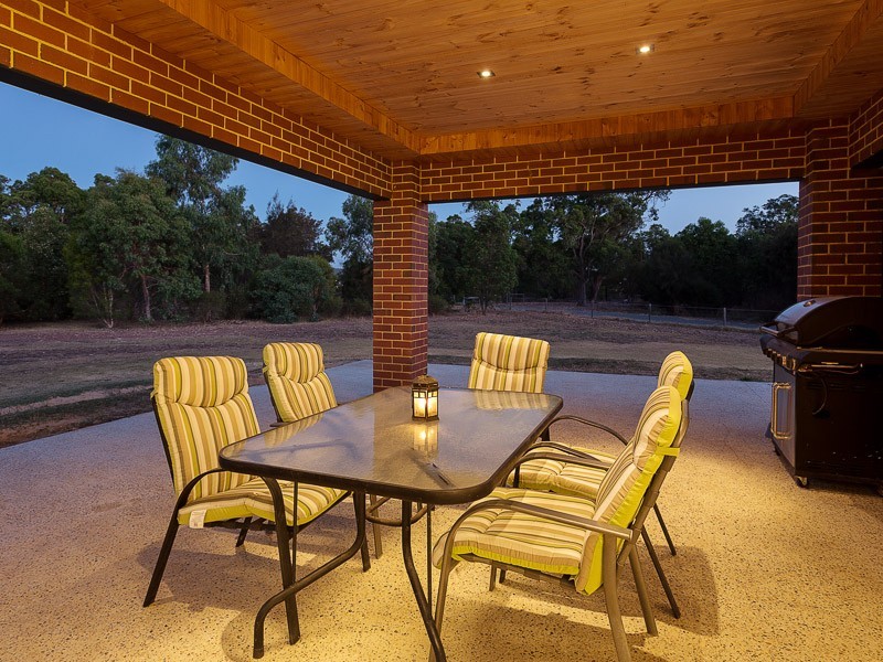 7 Jersey Road, Oakford WA 6121