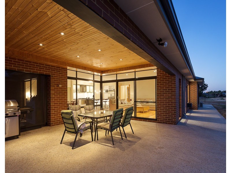 7 Jersey Road, Oakford WA 6121