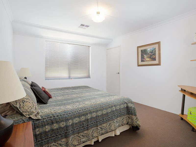 34 Belmore Bend, Aubin Grove WA 6164