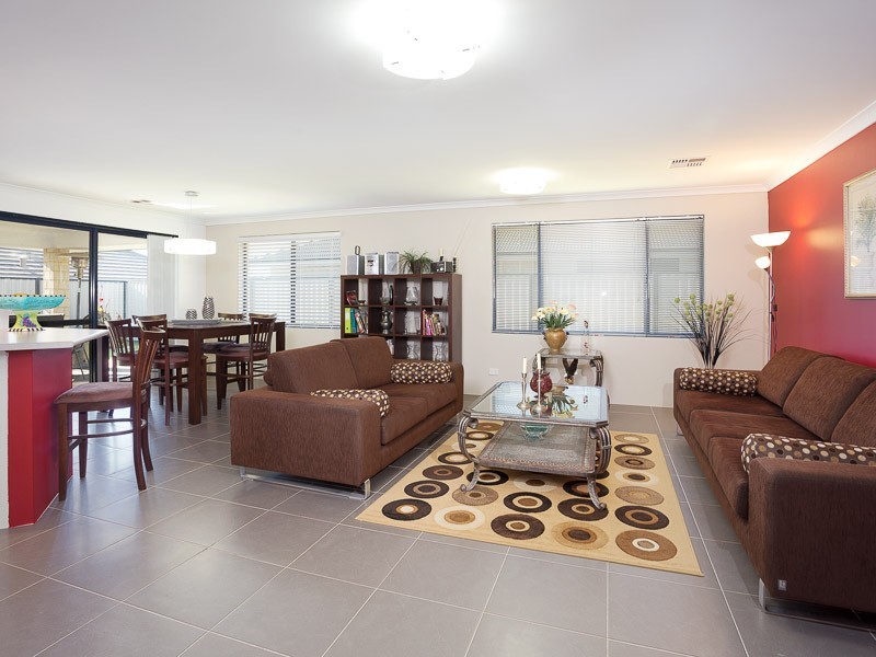 34 Belmore Bend, Aubin Grove WA 6164