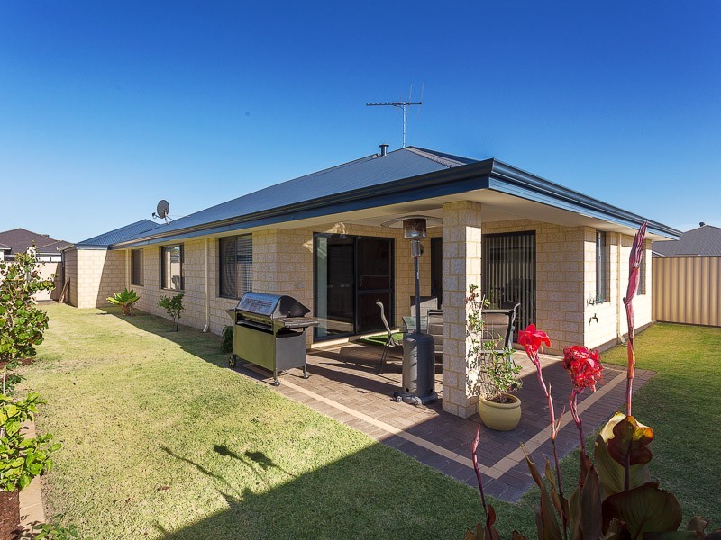 34 Belmore Bend, Aubin Grove WA 6164