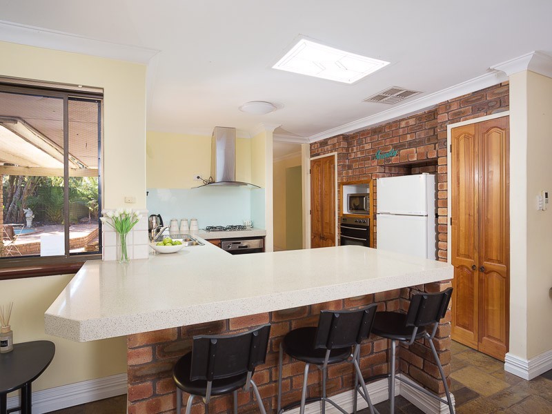 11 Todd Place, Huntingdale WA 6110