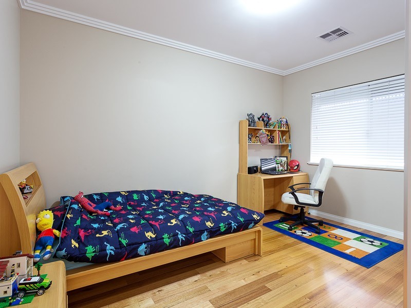 11 Baler Court, Hammond Park WA 6164