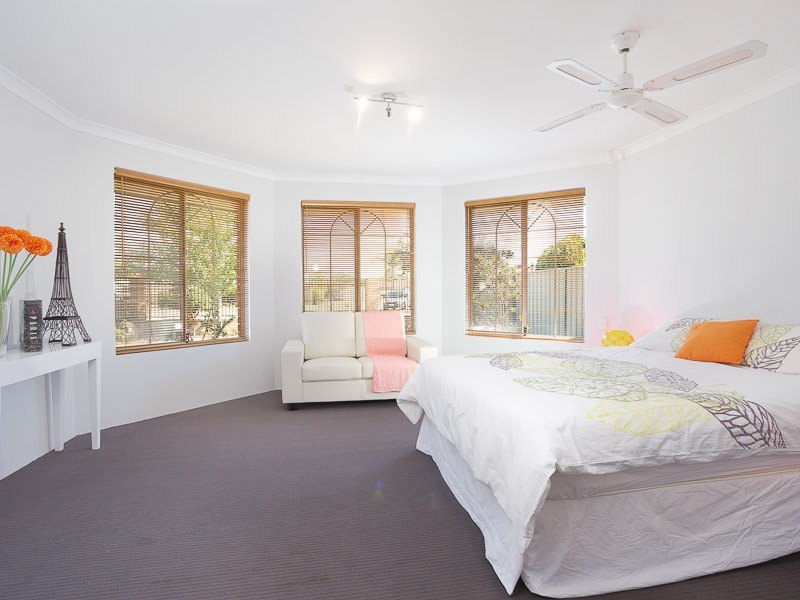 12 Touchell Retreat, Atwell WA 6164