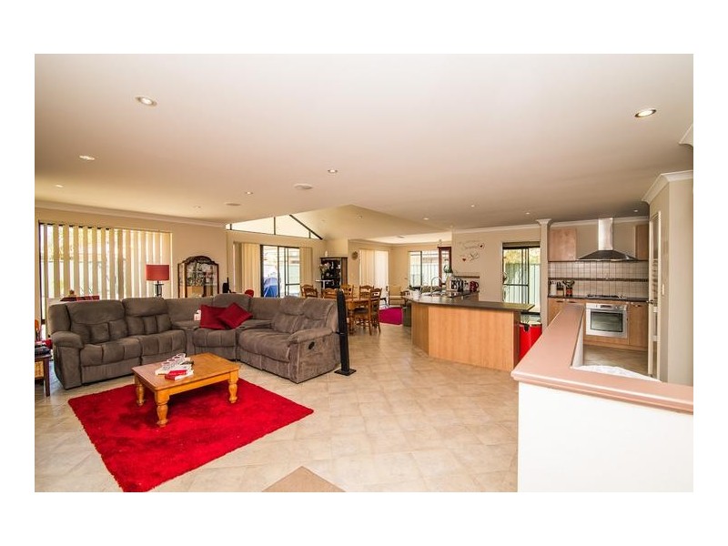 31 Kanji Loop, Atwell WA 6164