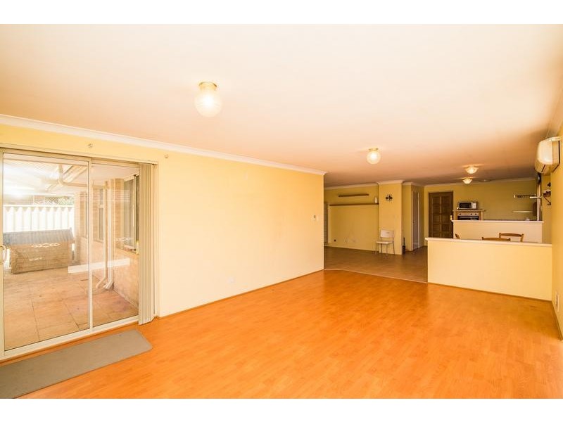 21 Beedelup Loop, Bibra Lake WA 6163