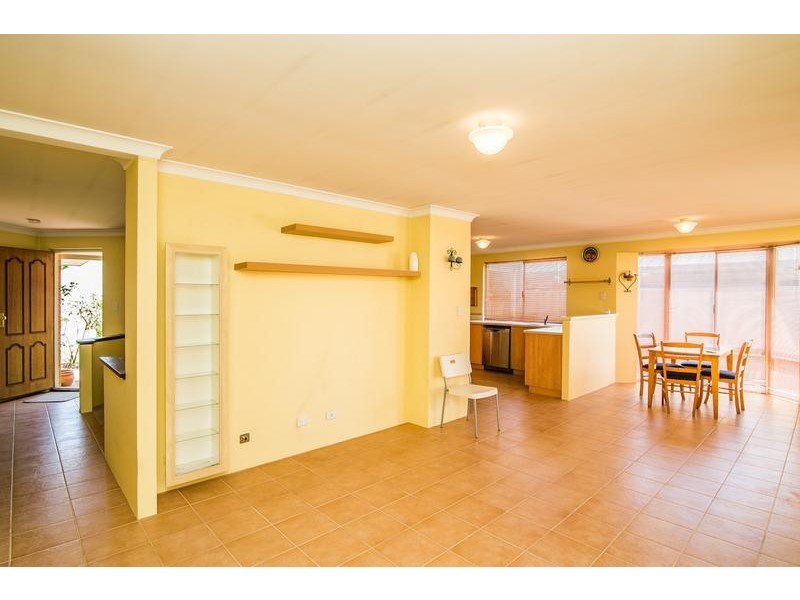 21 Beedelup Loop, Bibra Lake WA 6163