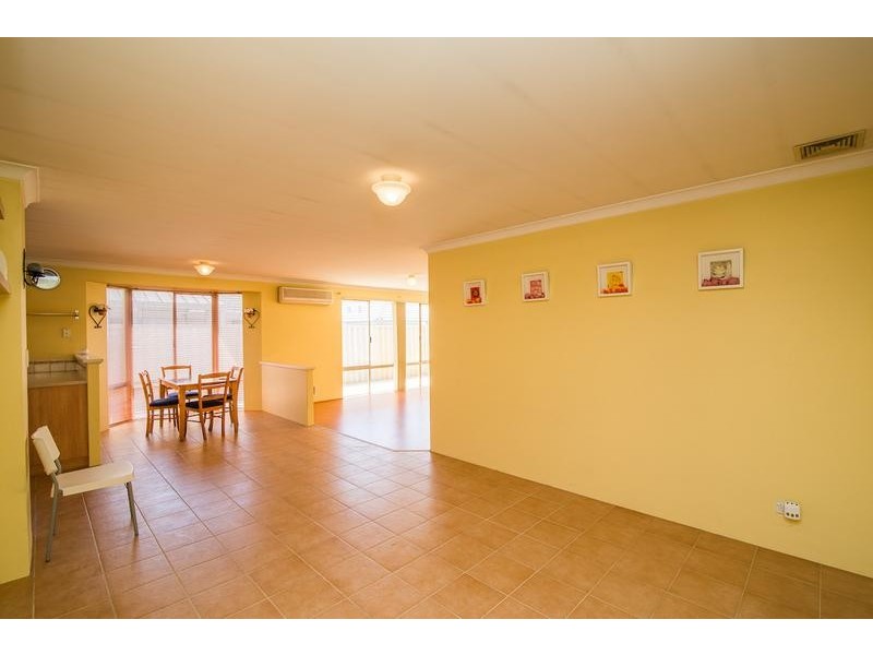 21 Beedelup Loop, Bibra Lake WA 6163
