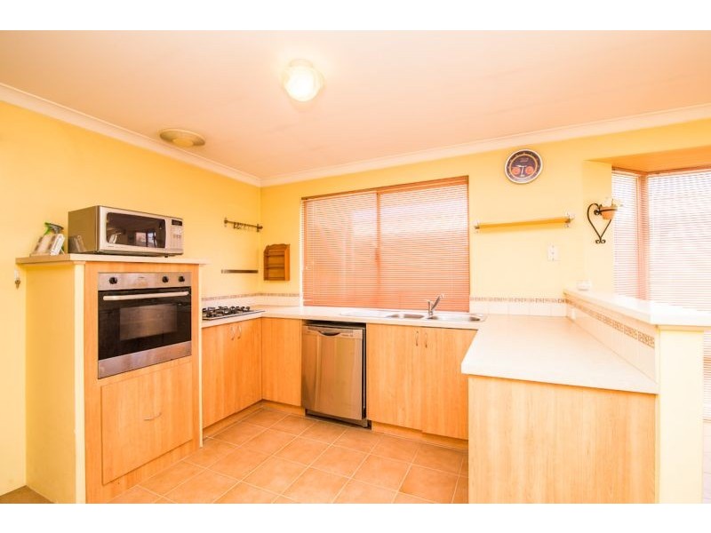 21 Beedelup Loop, Bibra Lake WA 6163