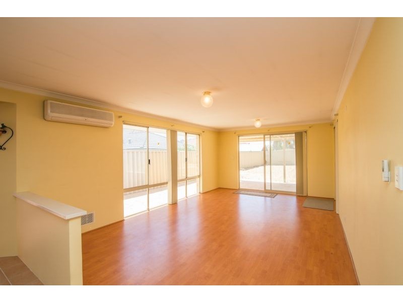 21 Beedelup Loop, Bibra Lake WA 6163