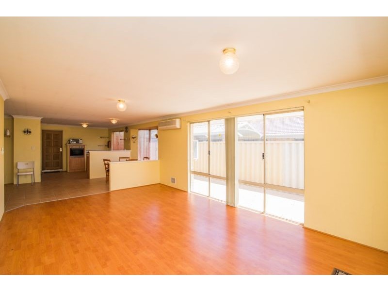 21 Beedelup Loop, Bibra Lake WA 6163