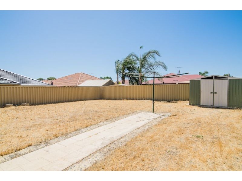 21 Beedelup Loop, Bibra Lake WA 6163