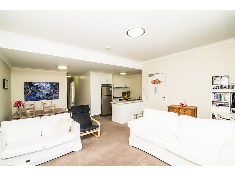 2/30 Malata Crescent, Success WA 6164