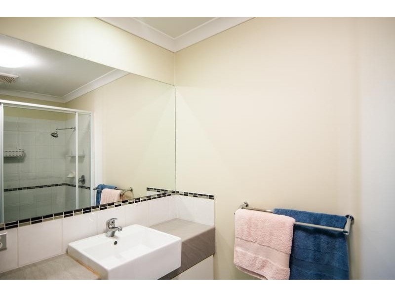 2/30 Malata Crescent, Success WA 6164