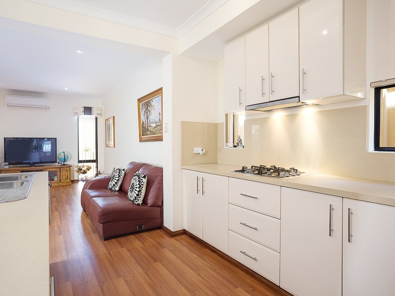 15A Hutchings Way, Kardinya WA 6163