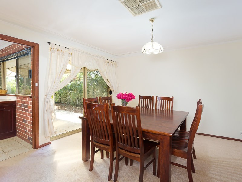 10 Thatched Court, Bibra Lake WA 6163