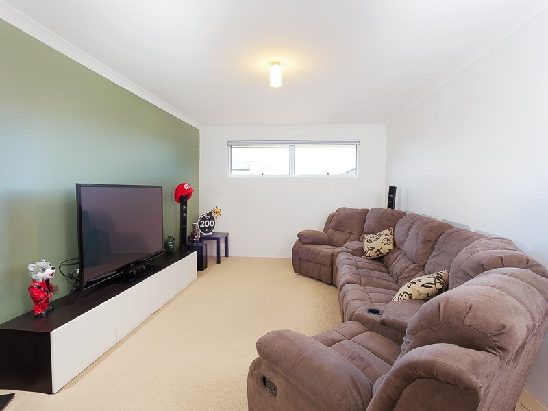 57 Drysdale Gardens, Wandi WA 6167