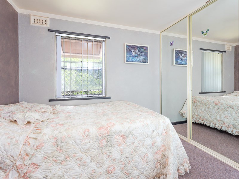 7/2 Pengilly Road, Orelia WA 6167