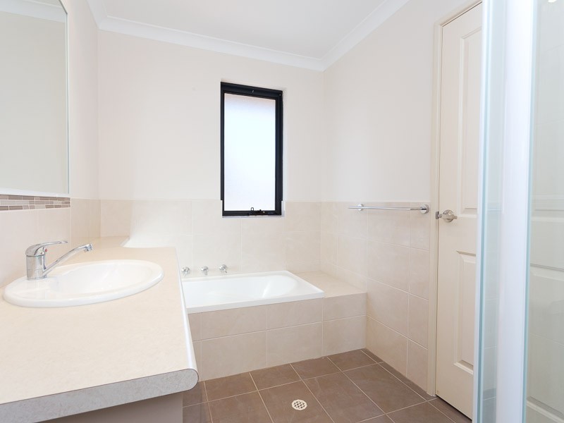 2/22 Dolphin Way, Yangebup WA 6164