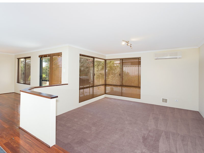 35 Sciano Ave, Success WA 6164