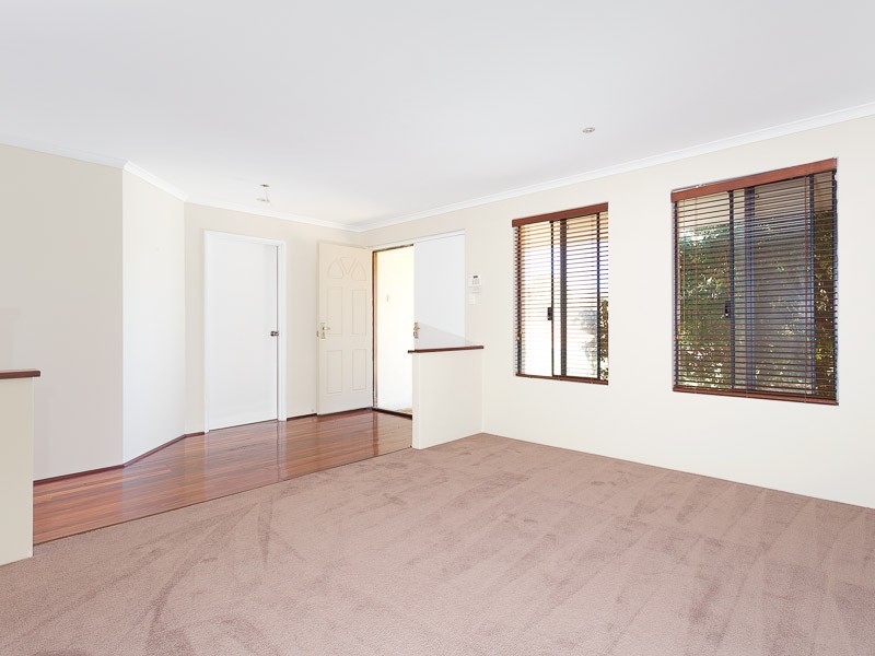 35 Sciano Ave, Success WA 6164