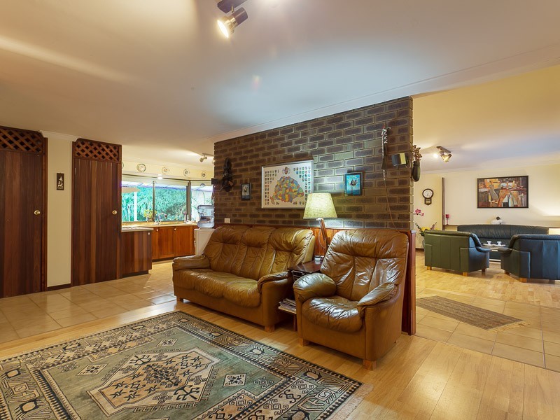 9 Marchant Drive, Bibra Lake WA 6163