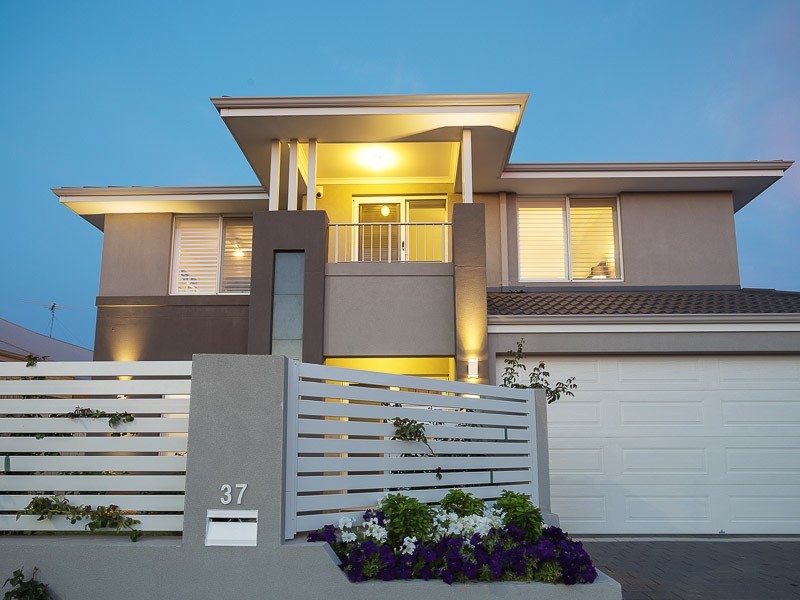 37 Belmore Bend, Aubin Grove WA 6164