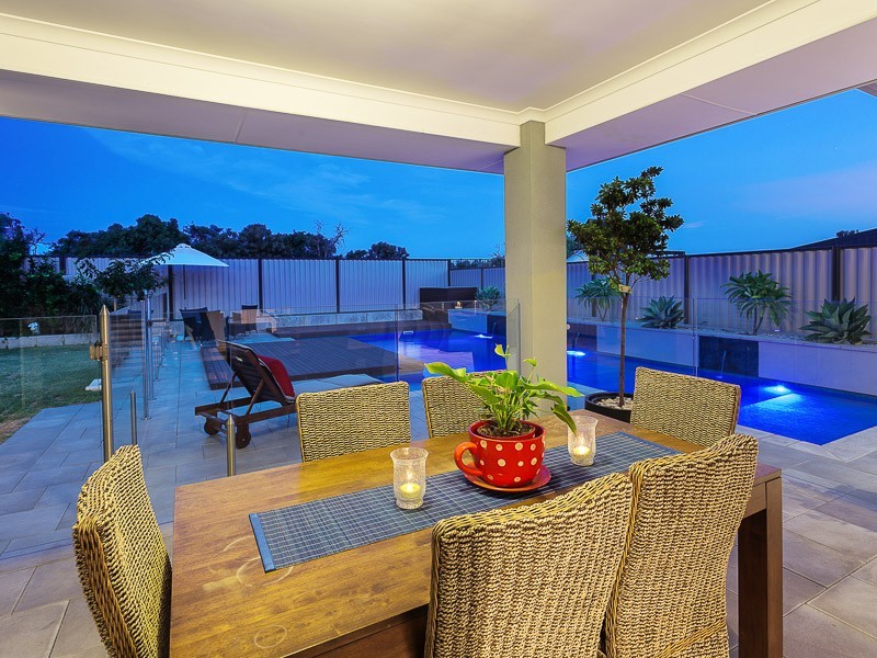 37 Belmore Bend, Aubin Grove WA 6164