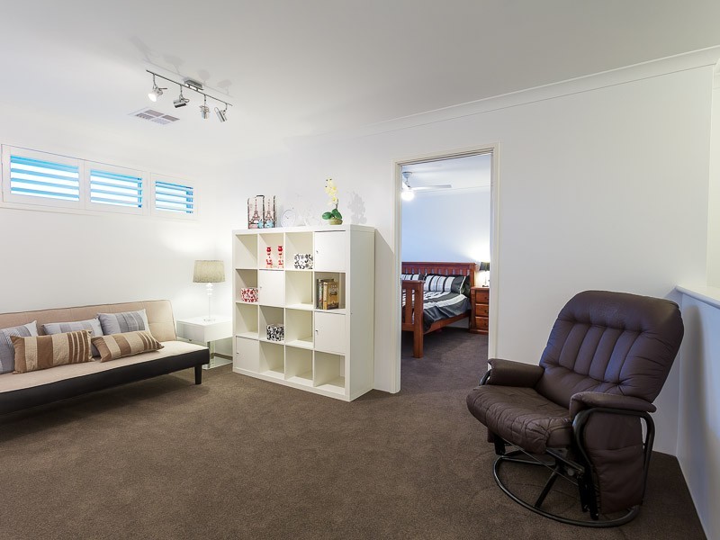 37 Belmore Bend, Aubin Grove WA 6164